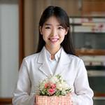 ロジスティクス担当 斎藤 葵の笑顔のポートレート