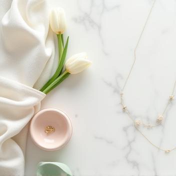 桜をあしらった繊細な春のアレンジメント